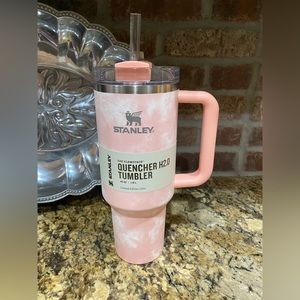 Stanley 40 oz. Quencher H2.0 Flowstate Tumbler - Peach Tie Dye - Limited Edition
